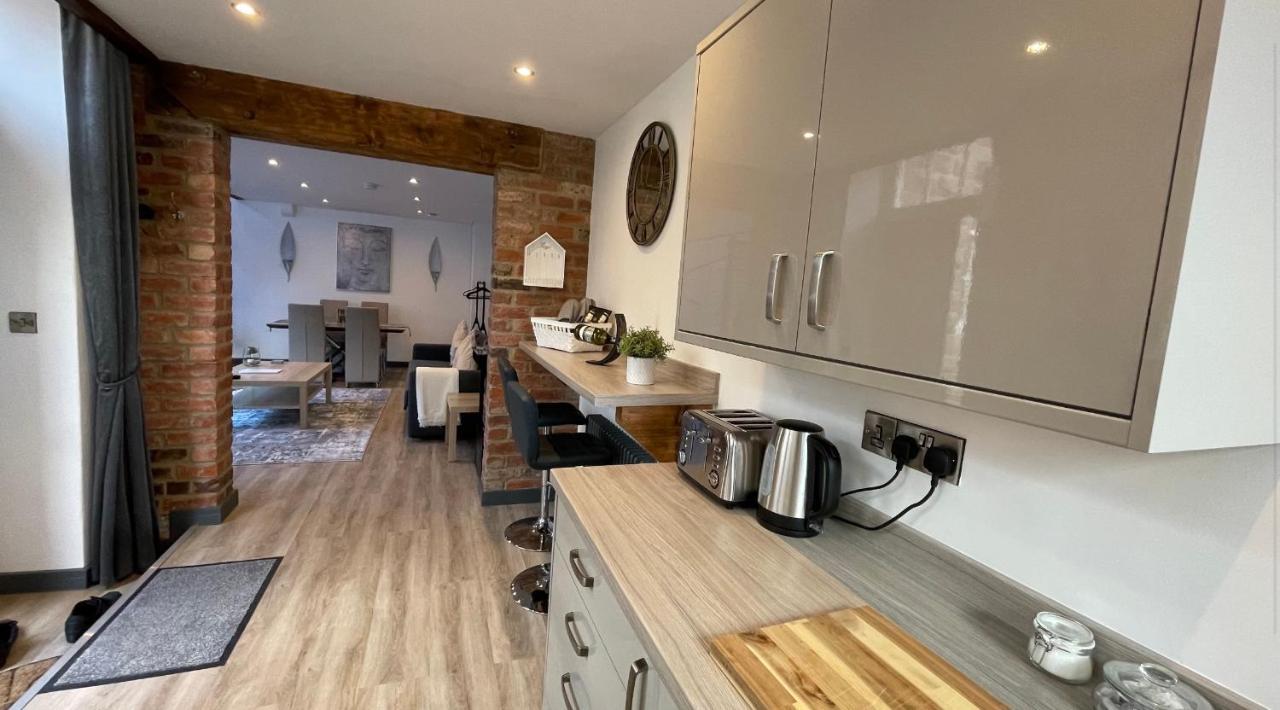 Chapel Row 1 * Wirksworth